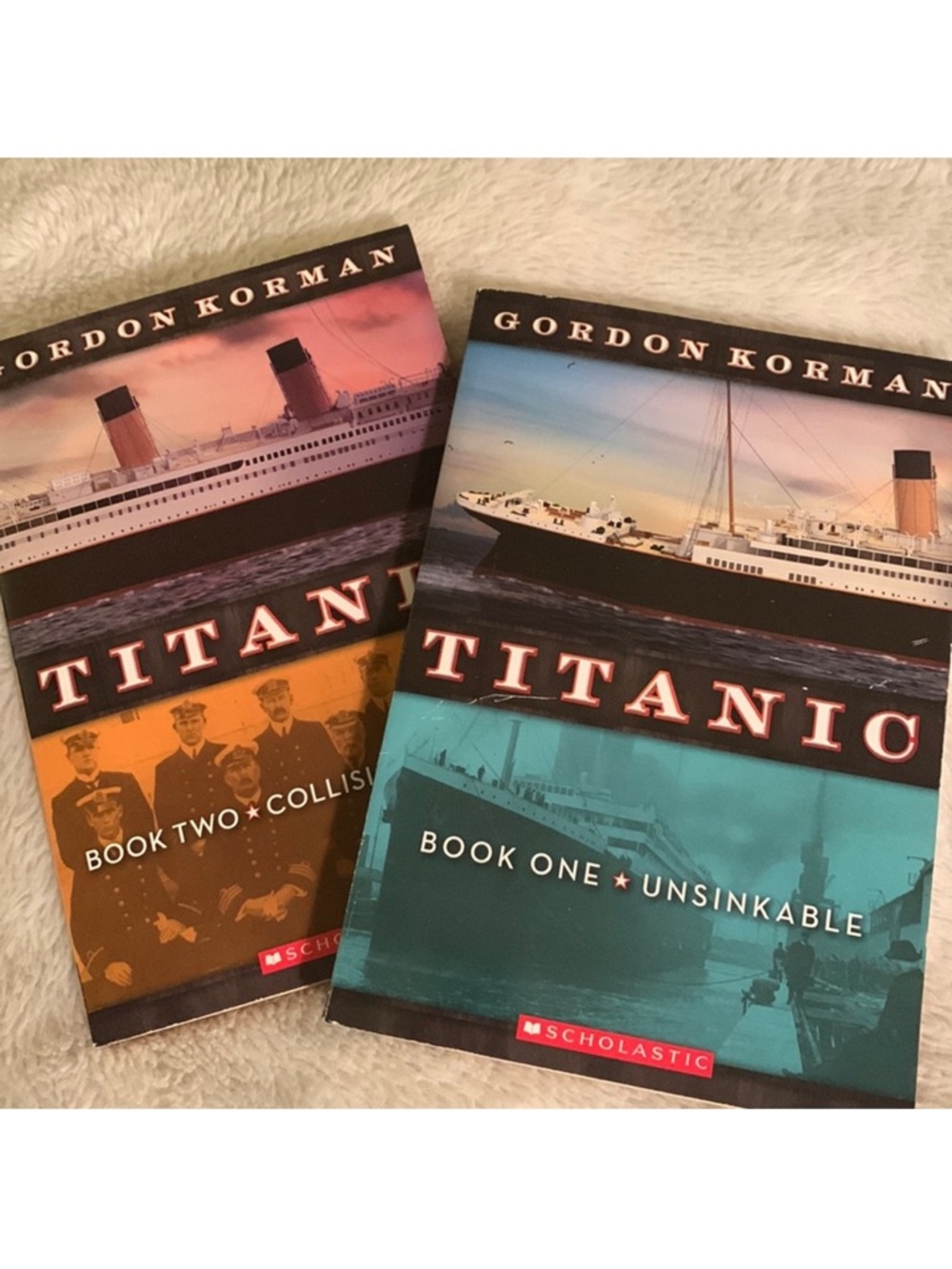 ⭐️2/$12⭐️Titanic books 1. & 2